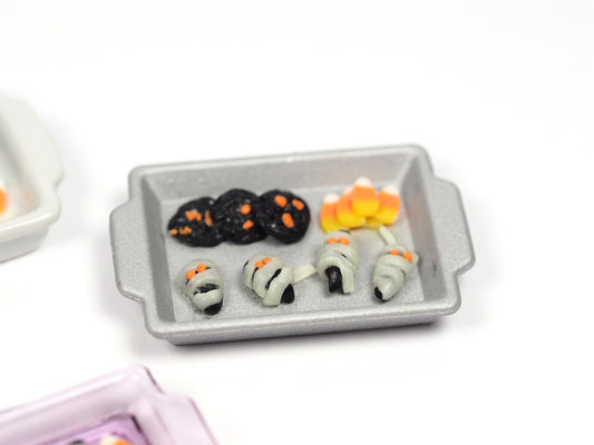 Miniature Halloween treat tray