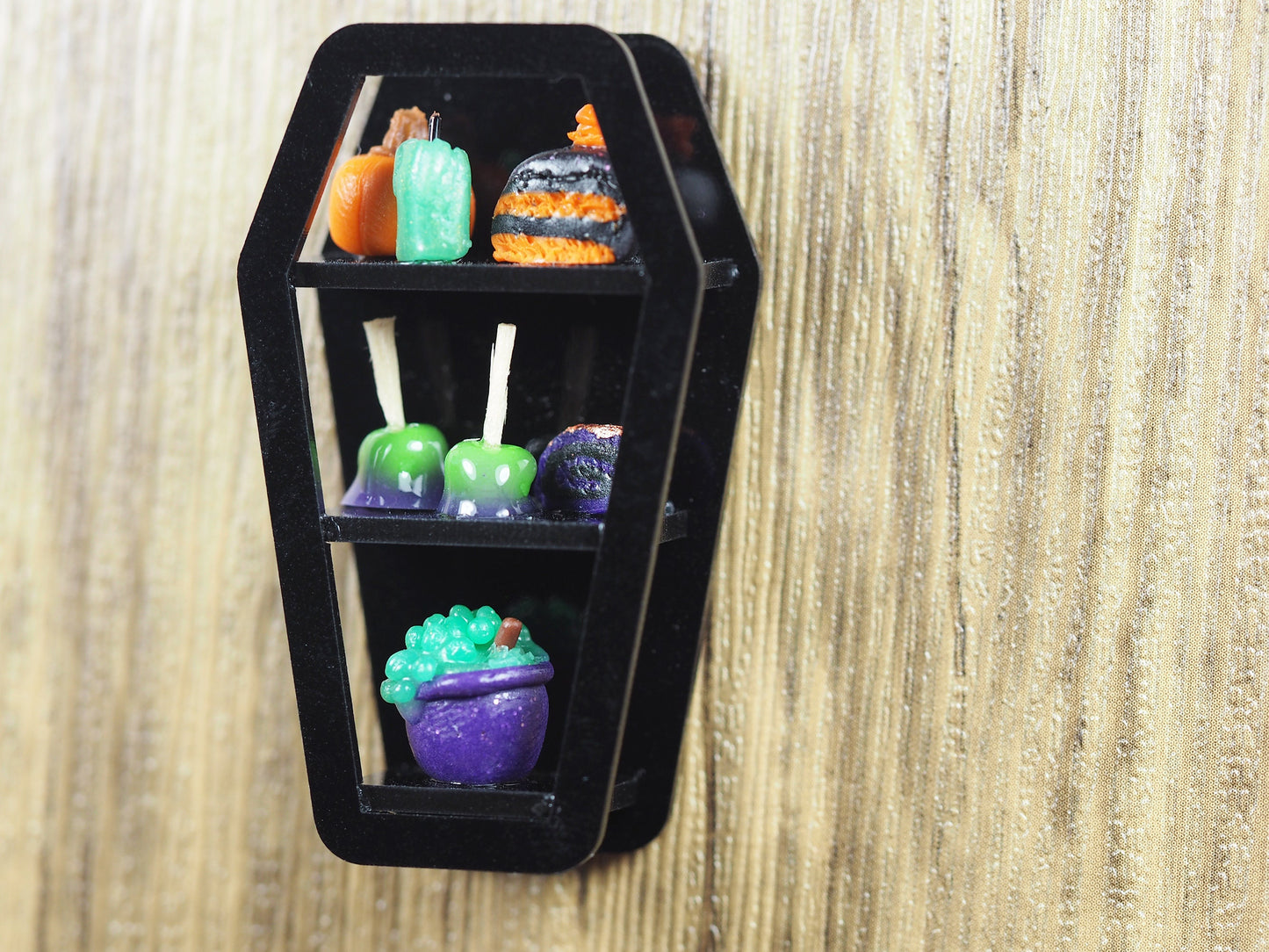 Miniature Halloween Diorama Magnet -Coffin