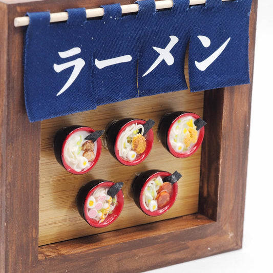 Miniature ramen shop diorama