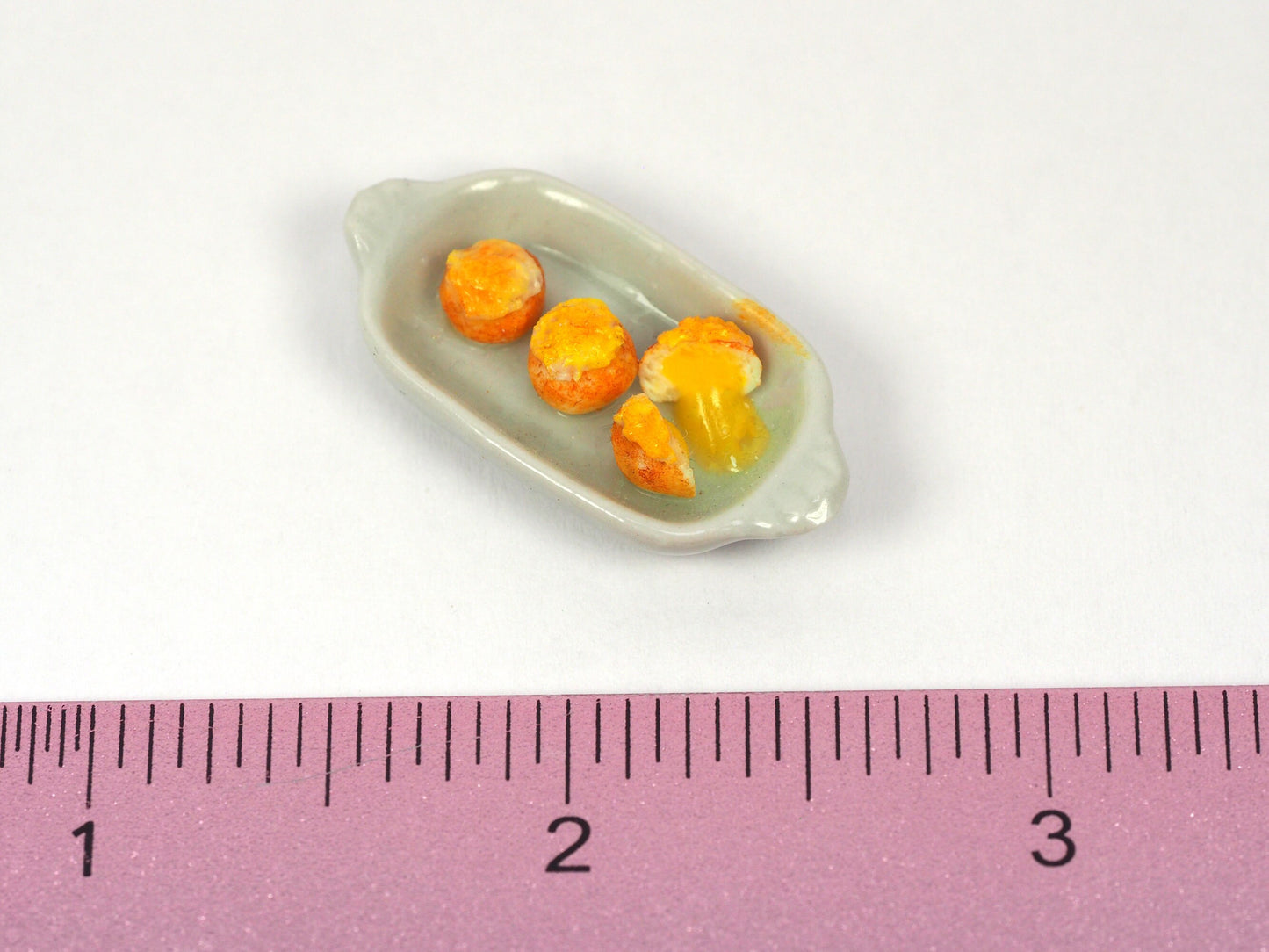 Miniature custard buns