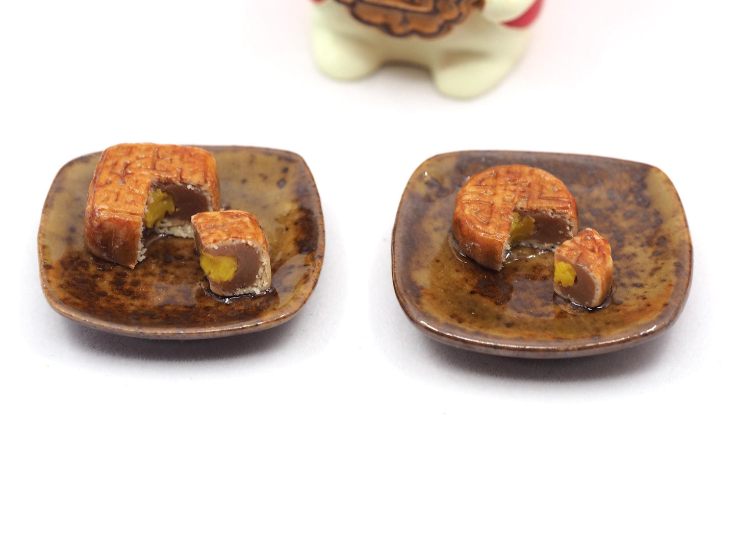 Miniature mooncake
