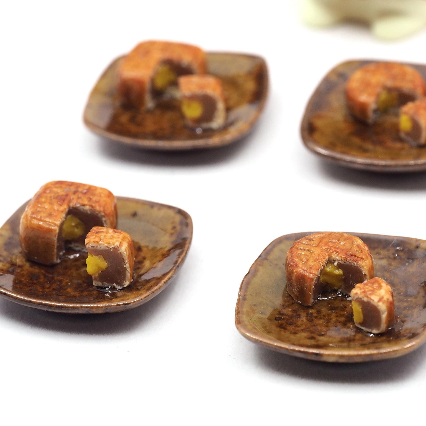 Miniature mooncake